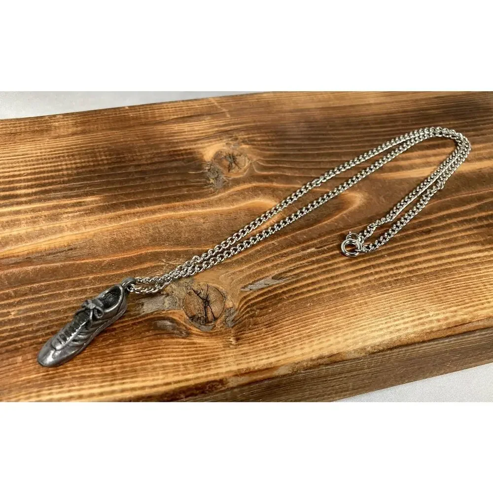 VTG Avon Pewter 1979 Fast Track Shoe Pendant Chain Necklace 20.5”